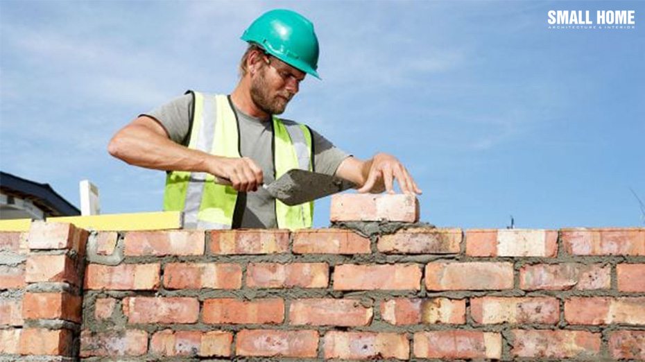 Tham khảo nhiều thợ xây để có nhiều lựa chọn tốt