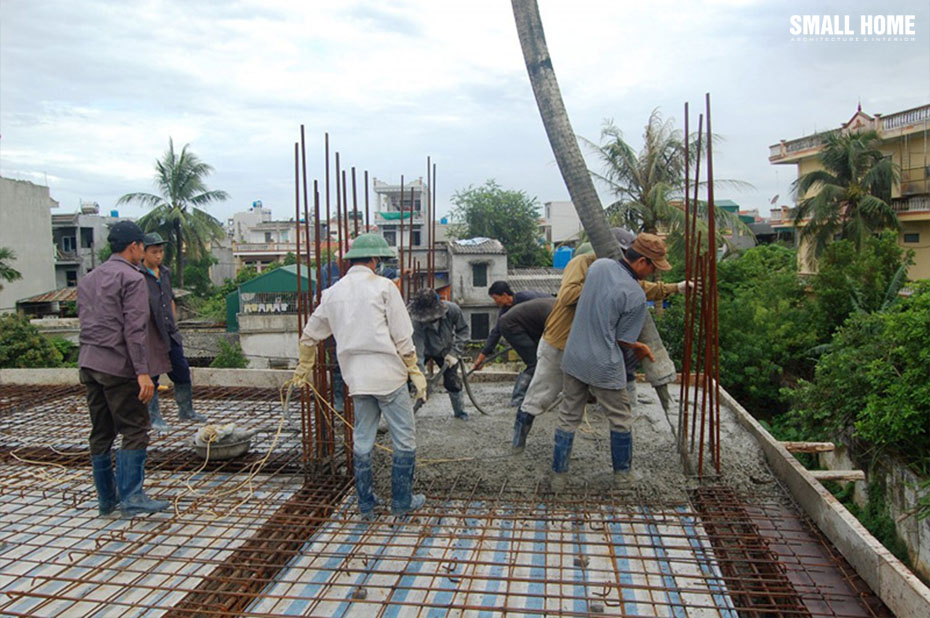 Xử lý khi mới đổ mái xong gặp trời mưa – Xử lý mạch ngừng