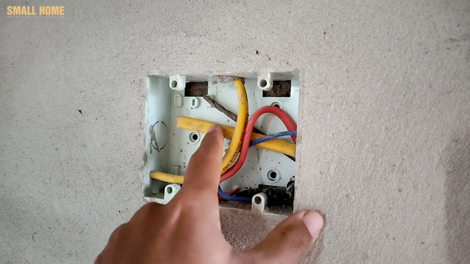 hoàn thiện đi dây điện âm tường