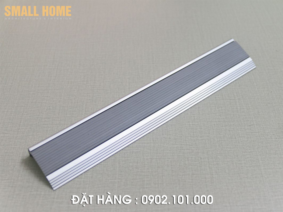 Mũi-bậc-cầu-thang-chống-trơn-chống-trượt