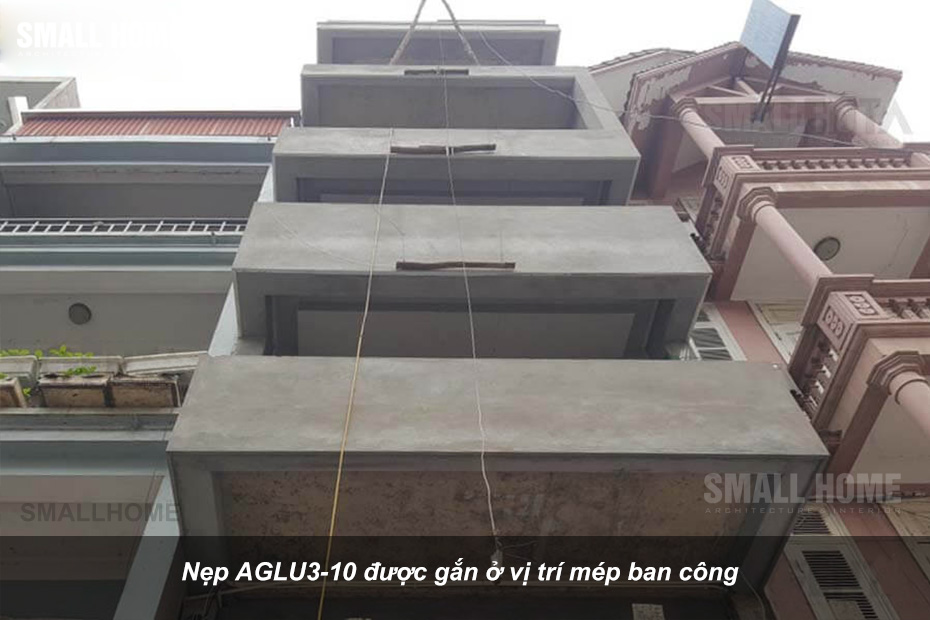 Nẹp AGLU3-10 được gắn ở vị trí mép ban công