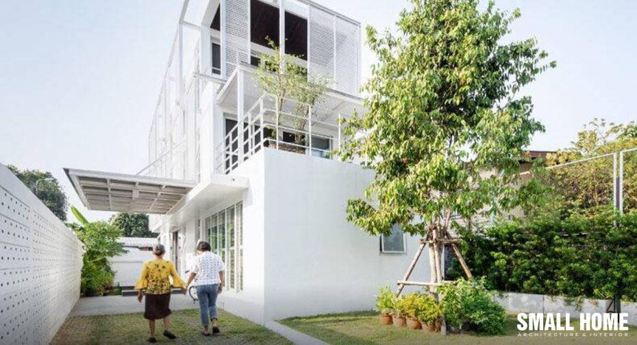 Nhà hướng Tây dành nhiều diện tích cho sân vườn, khoảng đệm để giảm thiểu nắng nóng